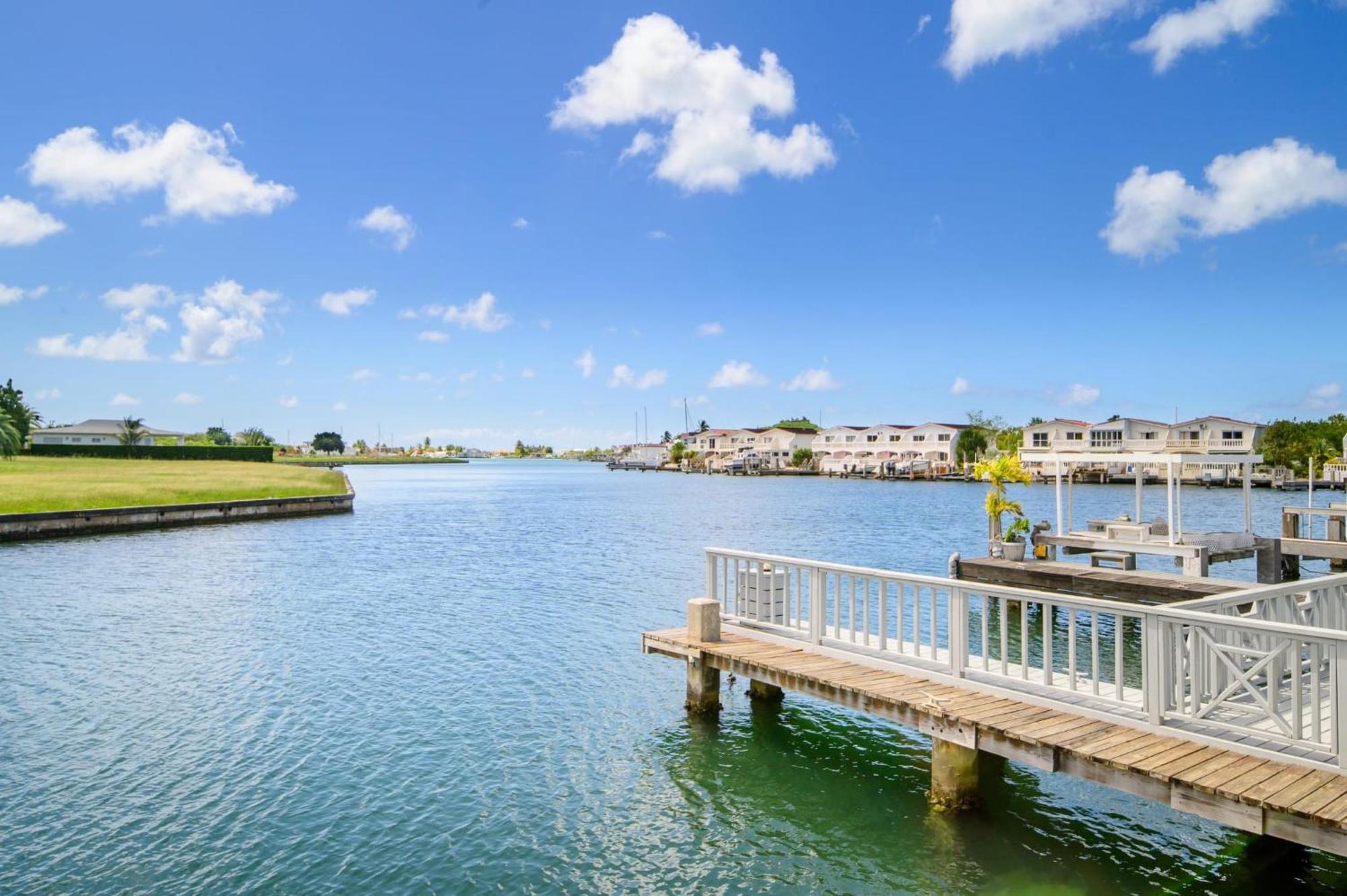 True North Villa - Waterfront On Jolly Harbour Bolands Exterior photo