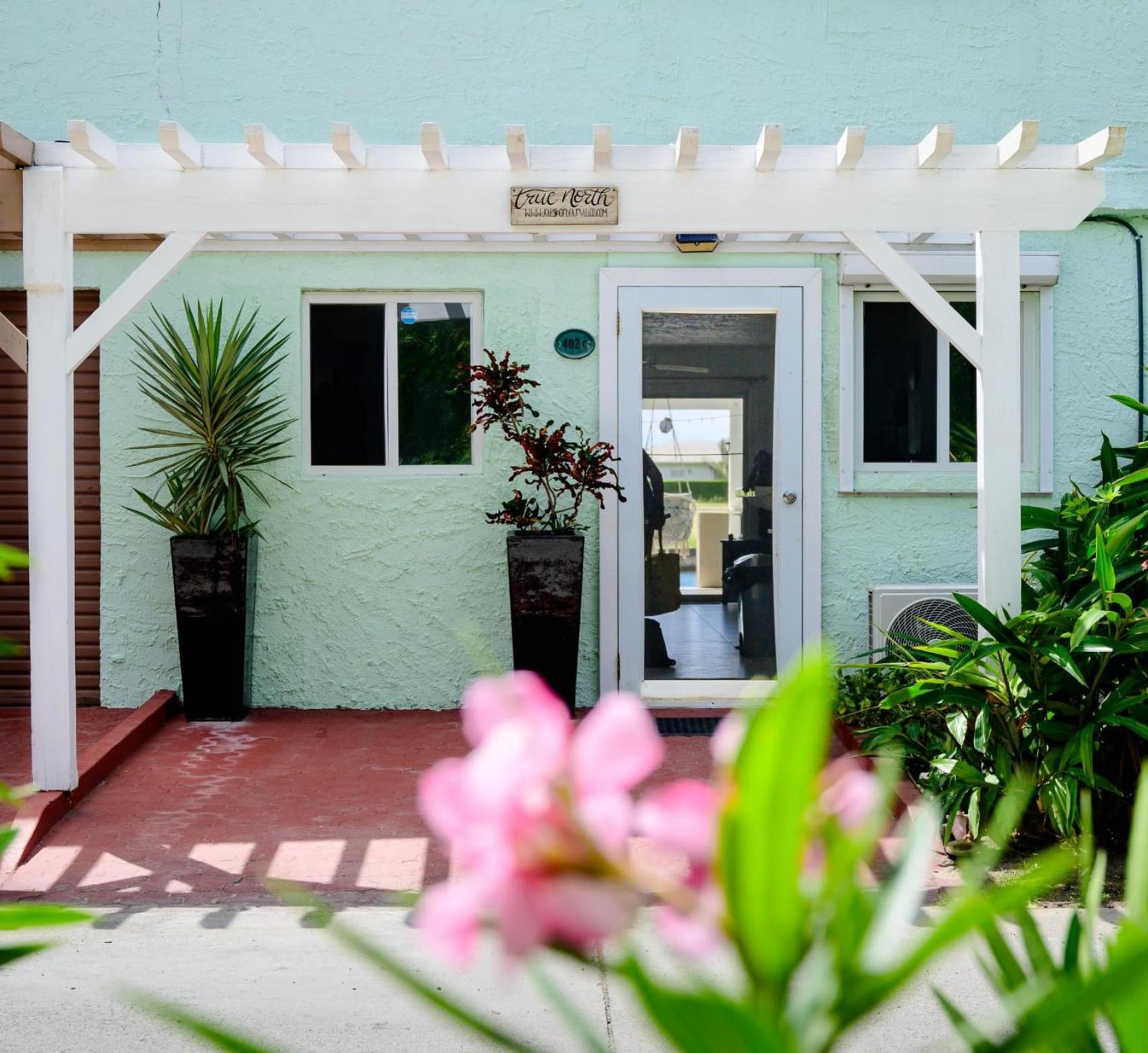 True North Villa - Waterfront On Jolly Harbour Bolands Exterior photo